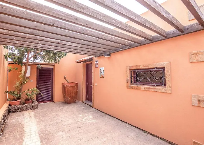 Tropical Private Pool Capellania By Holidays La Oliva